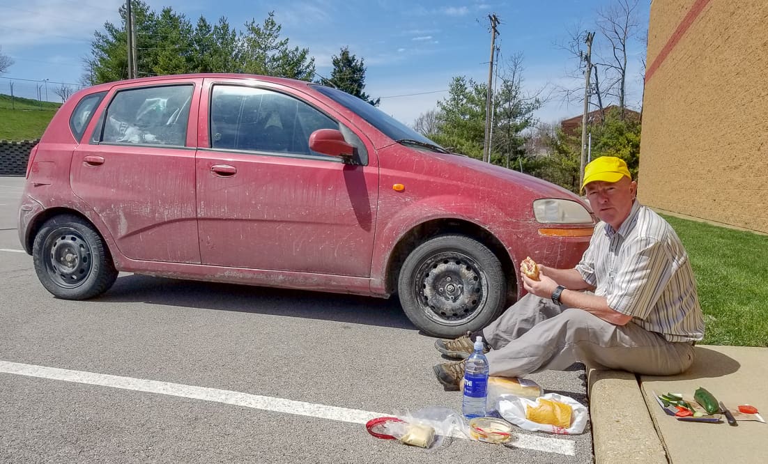 Having lunch beside the car in St. Louis